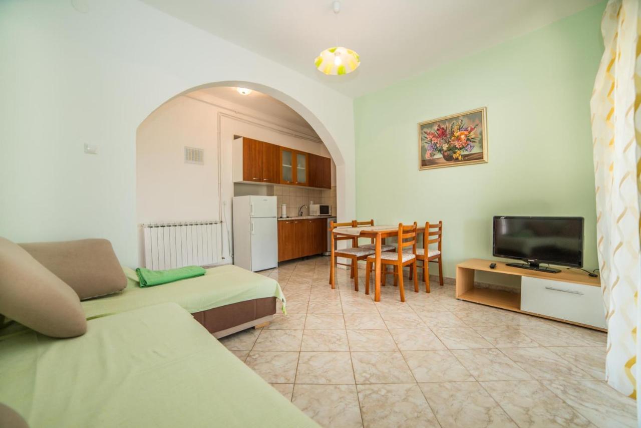 Apartments Durda Fazana Bagian luar foto