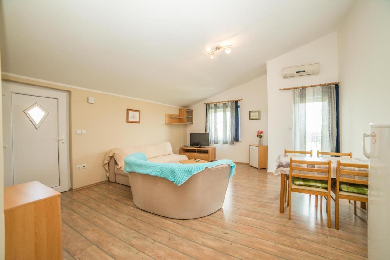 Apartments Durda Fazana Bagian luar foto